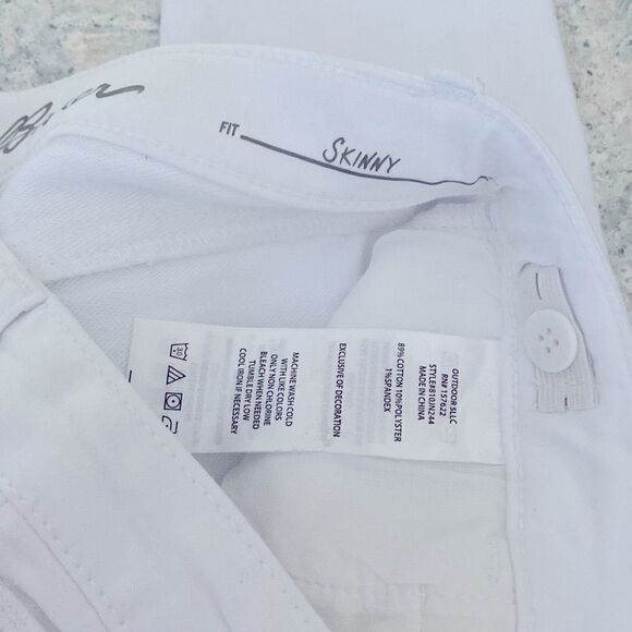 Eddie Bauer Flex skinny jeans/pants - Picture 4 of 6